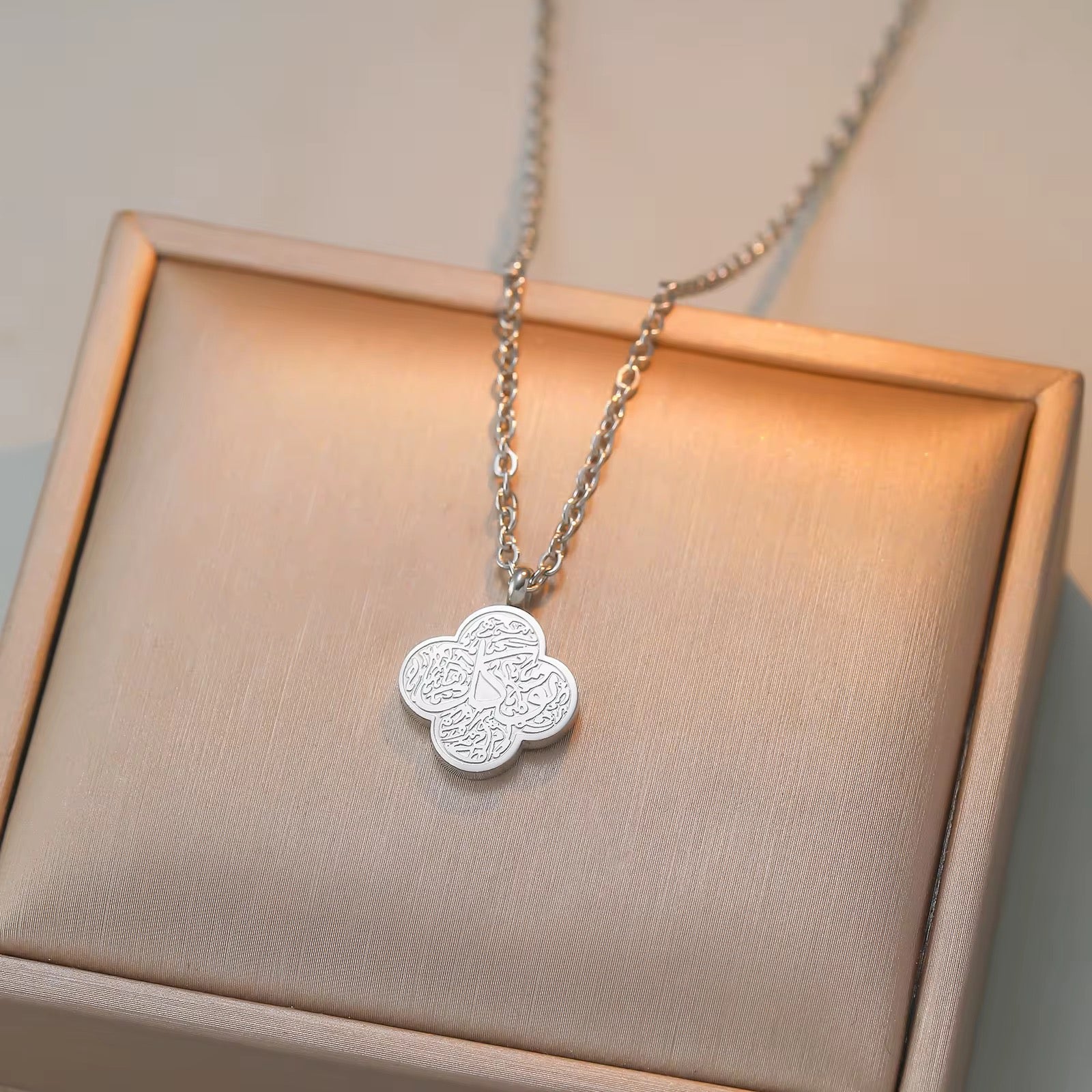 Clove Necklace | Tawakkul